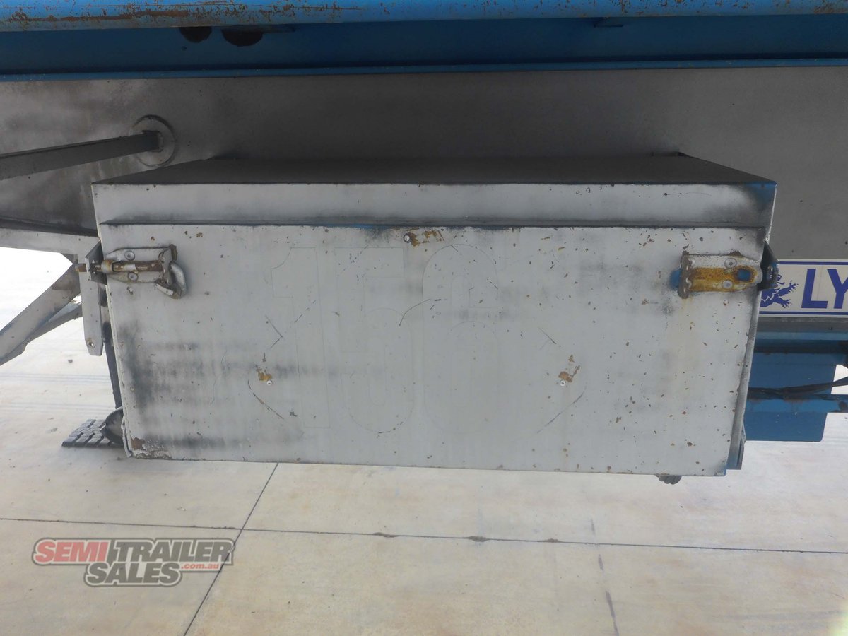 SOUTHERN CROSS CURTAINSIDER TRAILER
