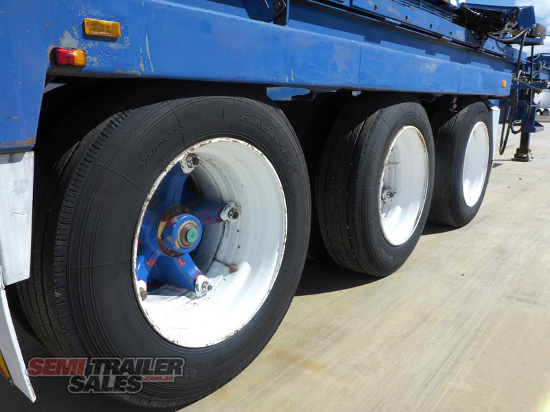 CUSTOM TRAILER