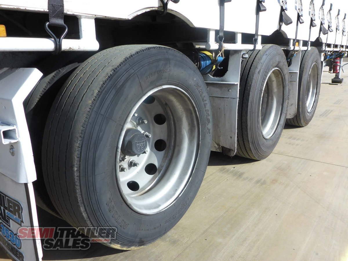 BARKER CURTAINSIDER TRAILER