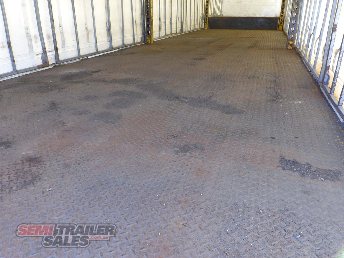 BARKER CURTAINSIDER TRAILER