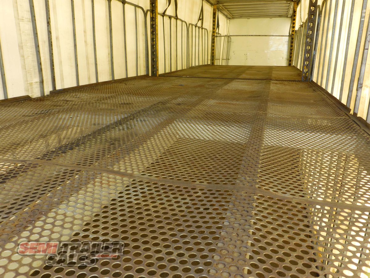 BARKER CURTAINSIDER TRAILER