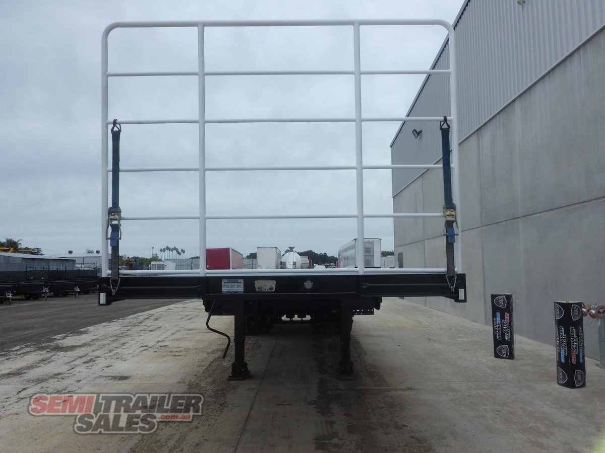MAXITRANS DROP DECK TRAILER