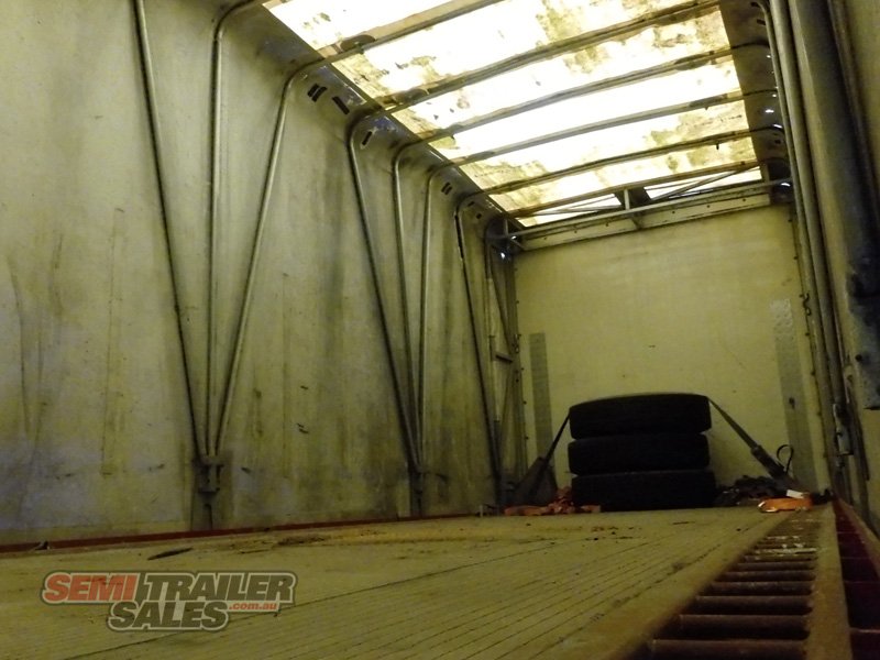 KRUEGER CURTAINSIDER TRAILER