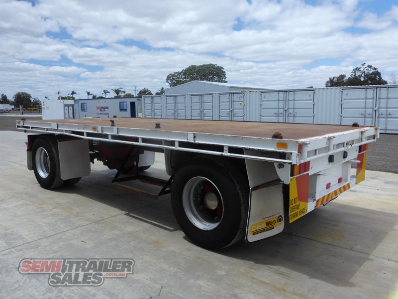 1992 WHITE TWO AXLE FLAT TOP DOG TRAILER