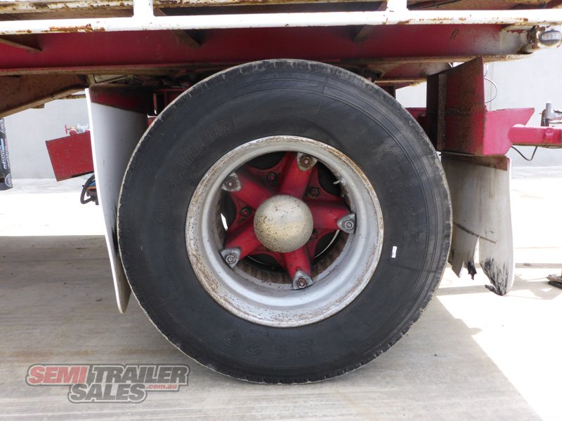 1992 WHITE TWO AXLE FLAT TOP DOG TRAILER