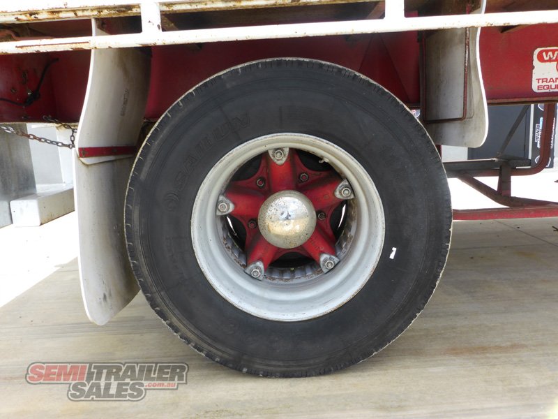 1992 WHITE TWO AXLE FLAT TOP DOG TRAILER