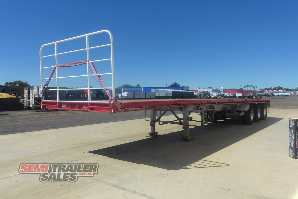 KRUEGER FLAT TOP TRAILER