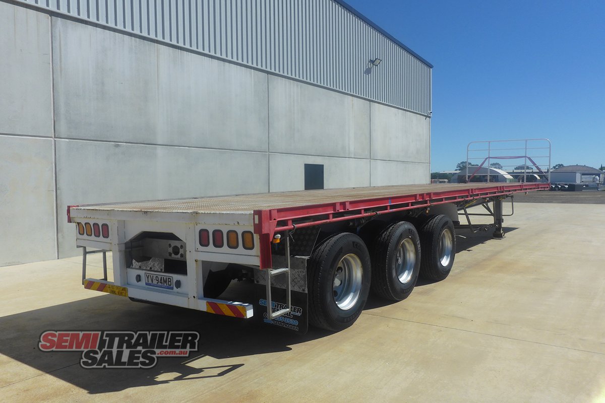 KRUEGER FLAT TOP TRAILER