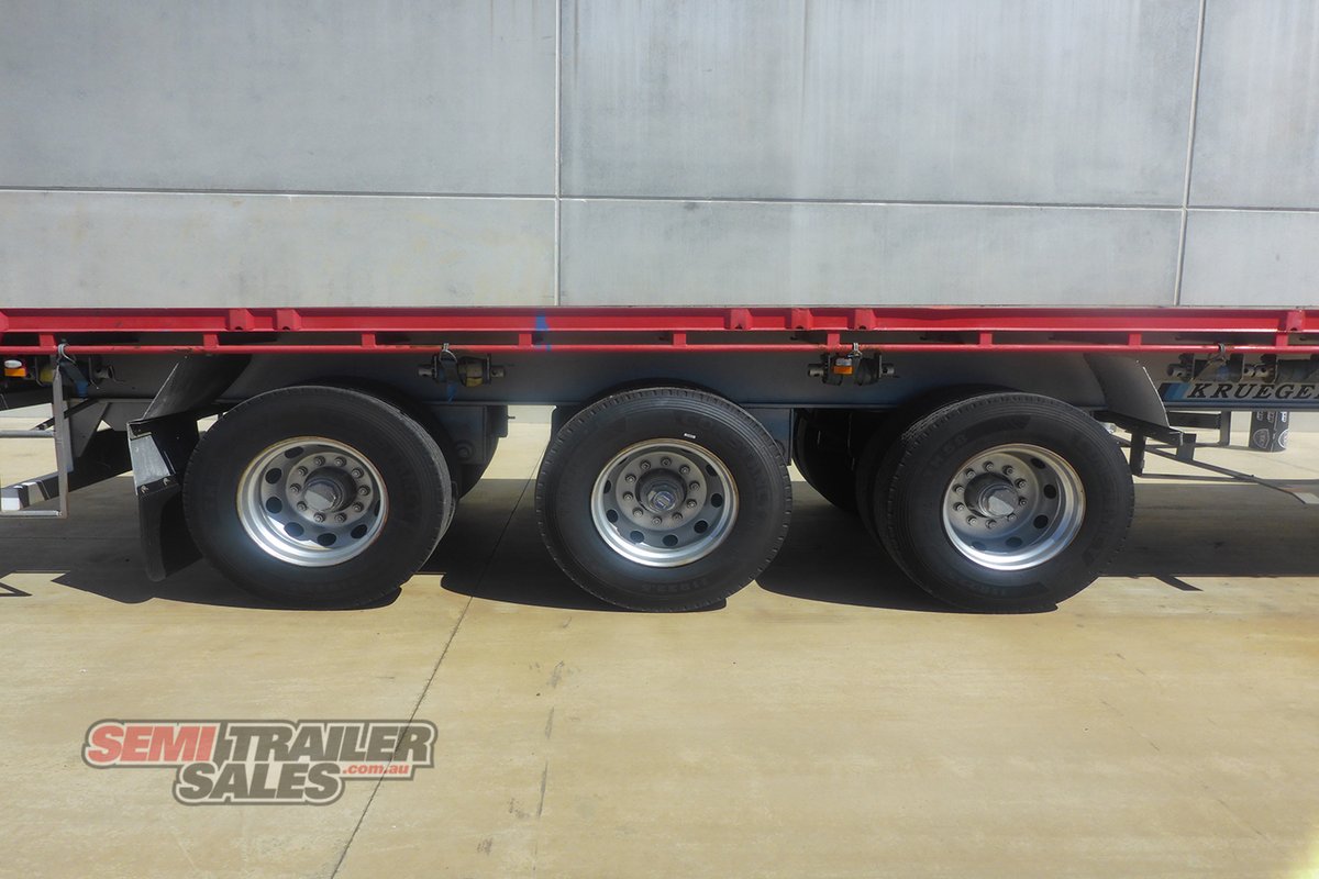KRUEGER FLAT TOP TRAILER