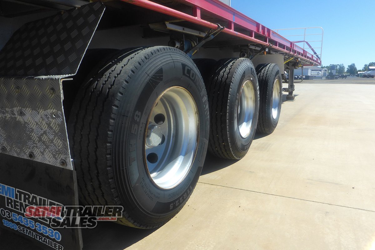 KRUEGER FLAT TOP TRAILER