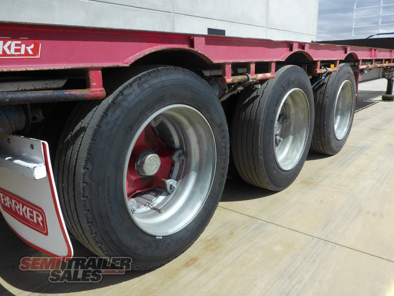 BARKER DROP DECK TRAILER
