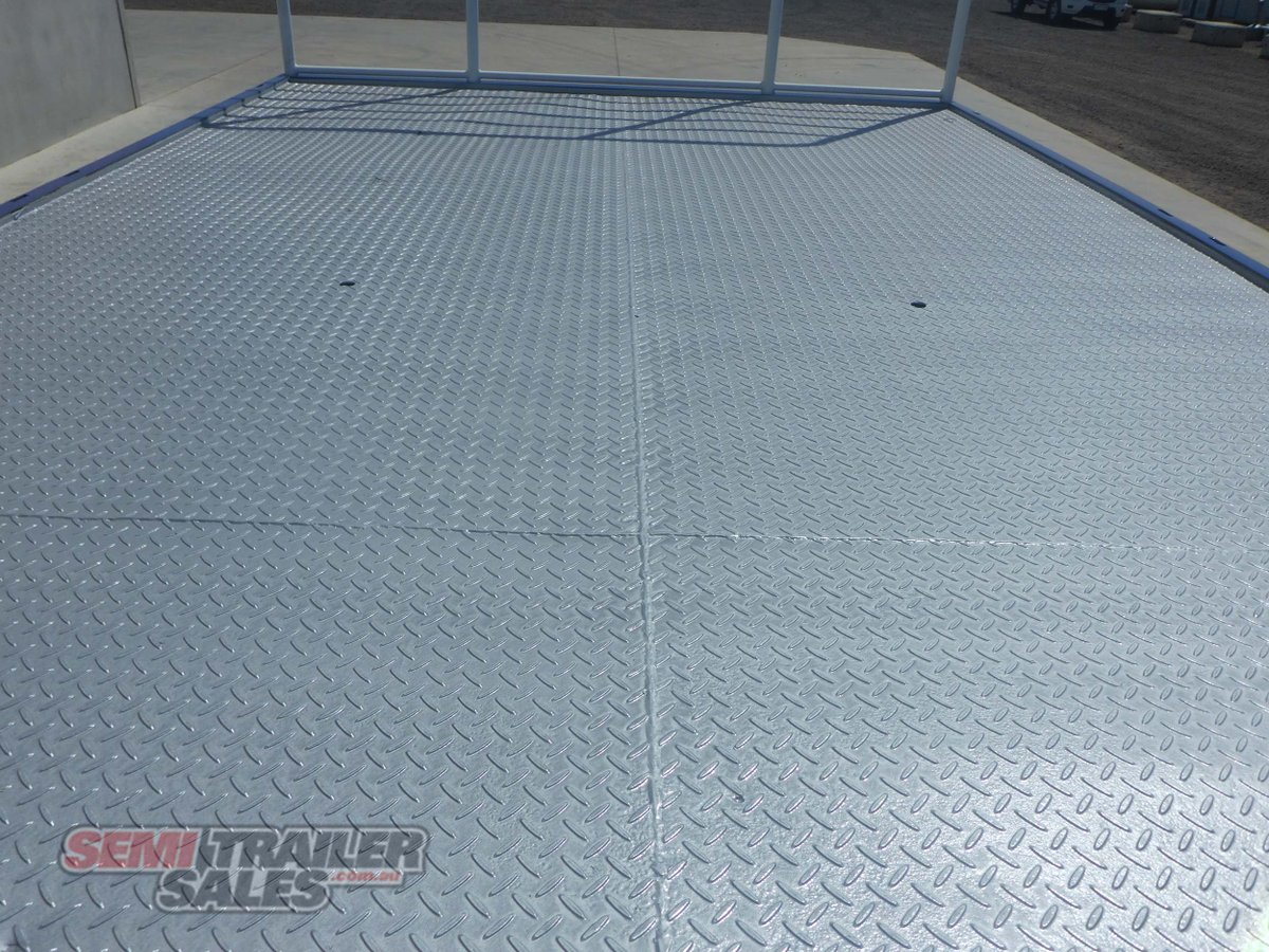 MAXITRANS DROP DECK TRAILER
