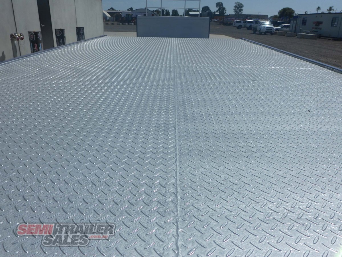 MAXITRANS DROP DECK TRAILER