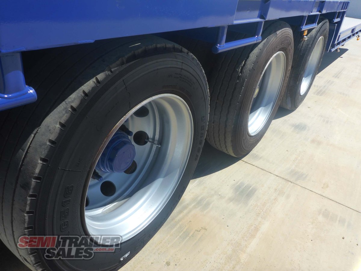 MAXITRANS DROP DECK TRAILER