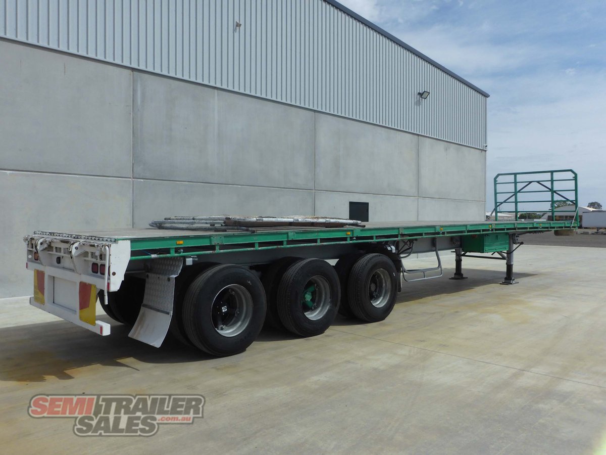 KRUEGER FLAT TOP TRAILER
