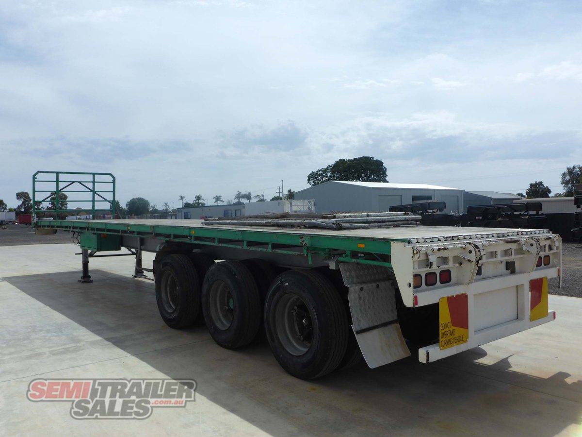 KRUEGER FLAT TOP TRAILER