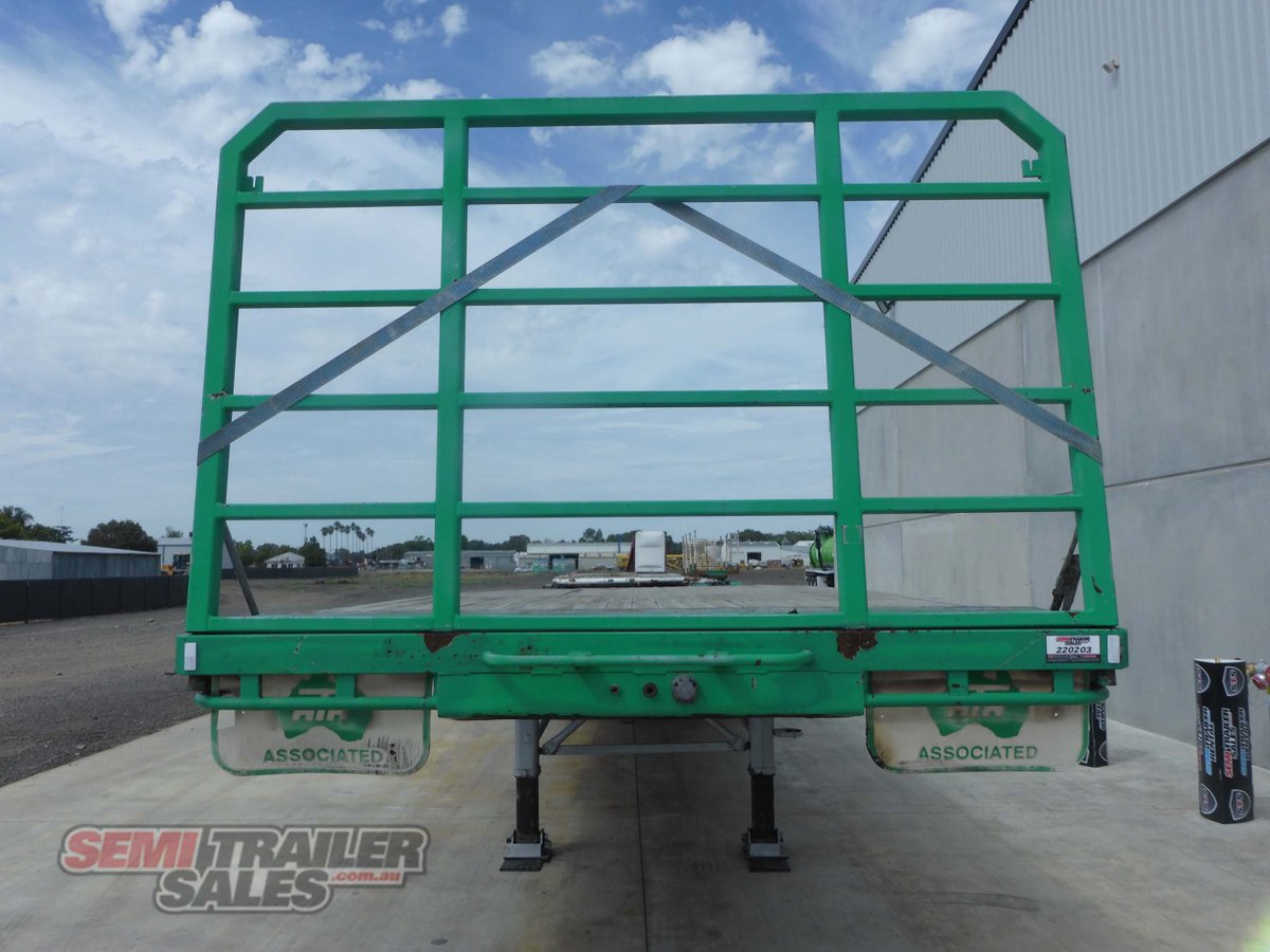 KRUEGER FLAT TOP TRAILER