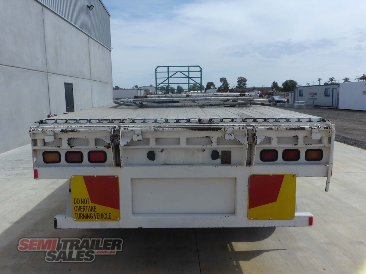 KRUEGER FLAT TOP TRAILER