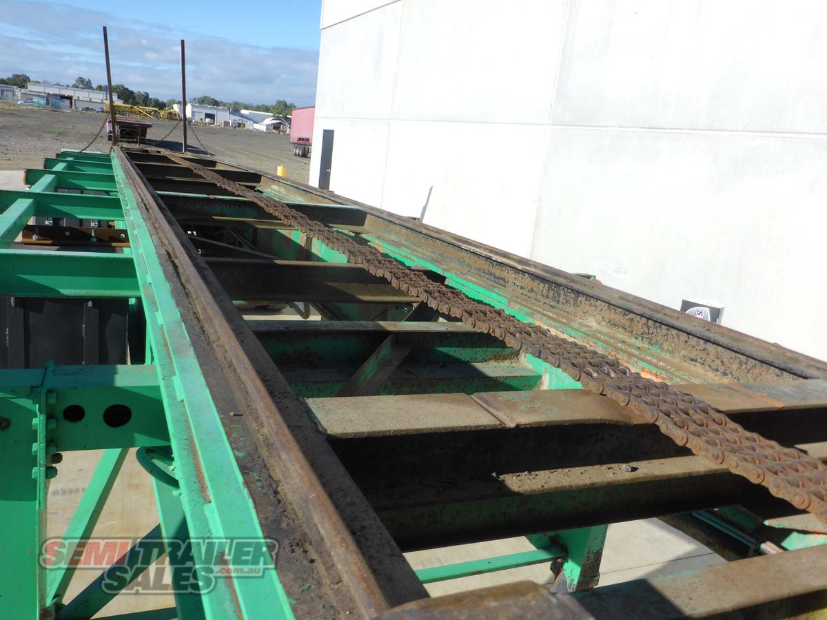 KRUEGER FLAT TOP TRAILER