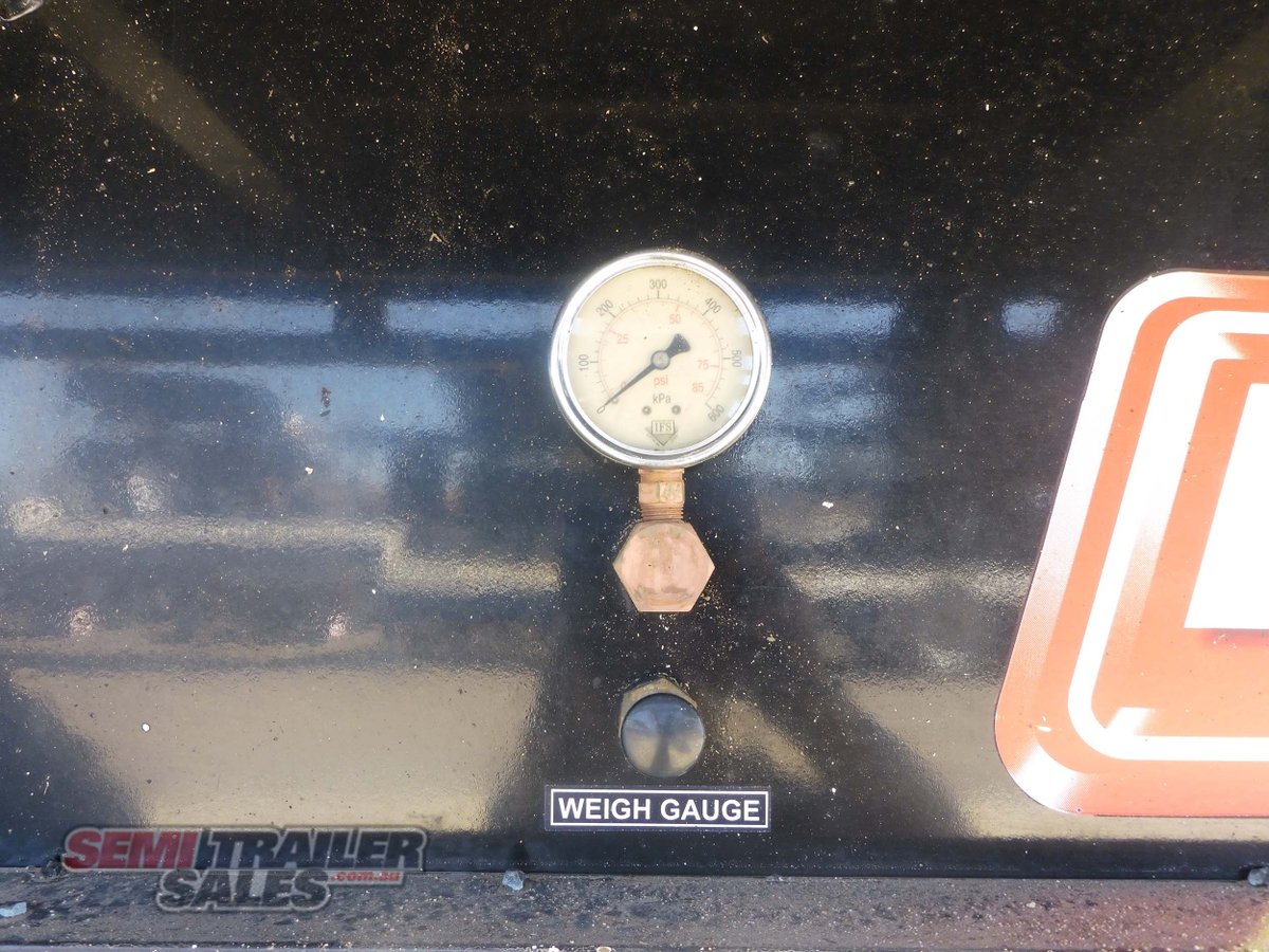 BARKER FLAT TOP TRAILER