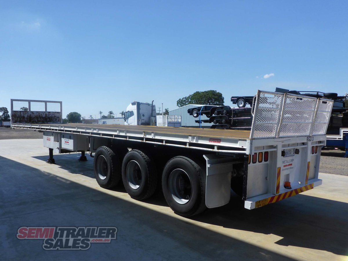 BARKER FLAT TOP TRAILER