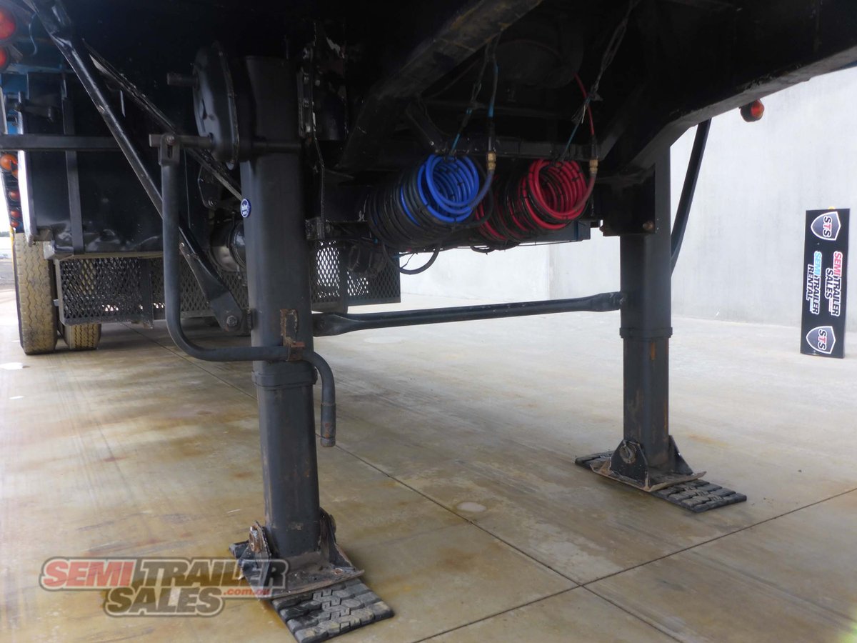 HAULMARK FLAT TOP TRAILER