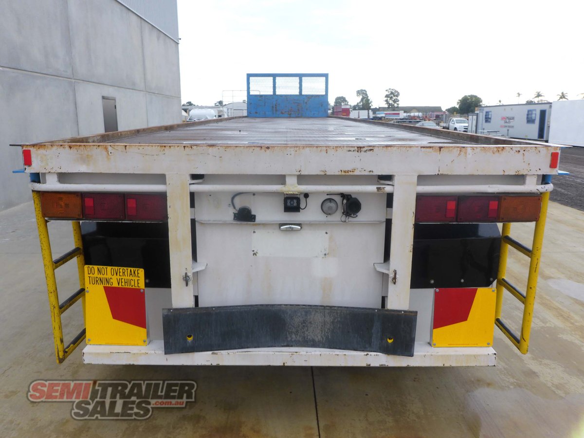HAULMARK FLAT TOP TRAILER