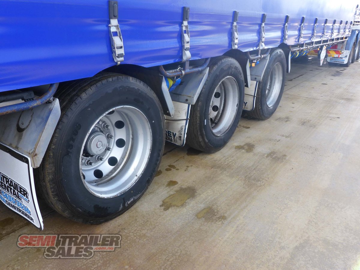 VAWDREY CURTAINSIDER TRAILER