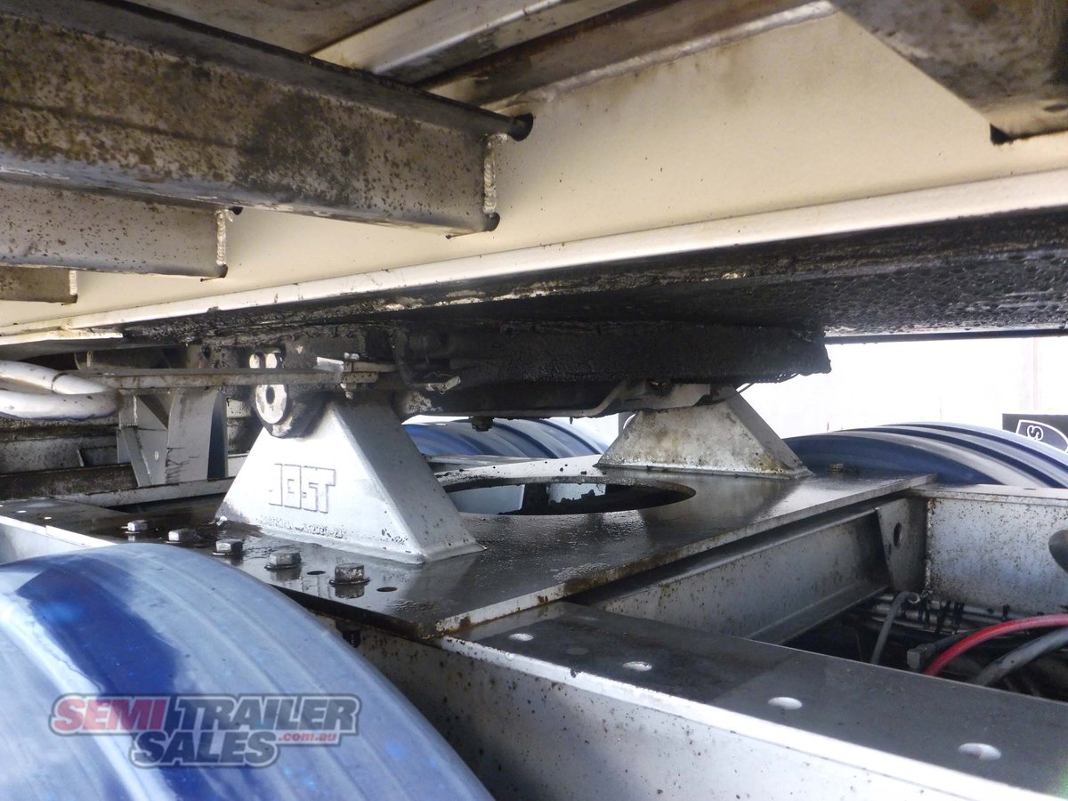 VAWDREY CURTAINSIDER TRAILER