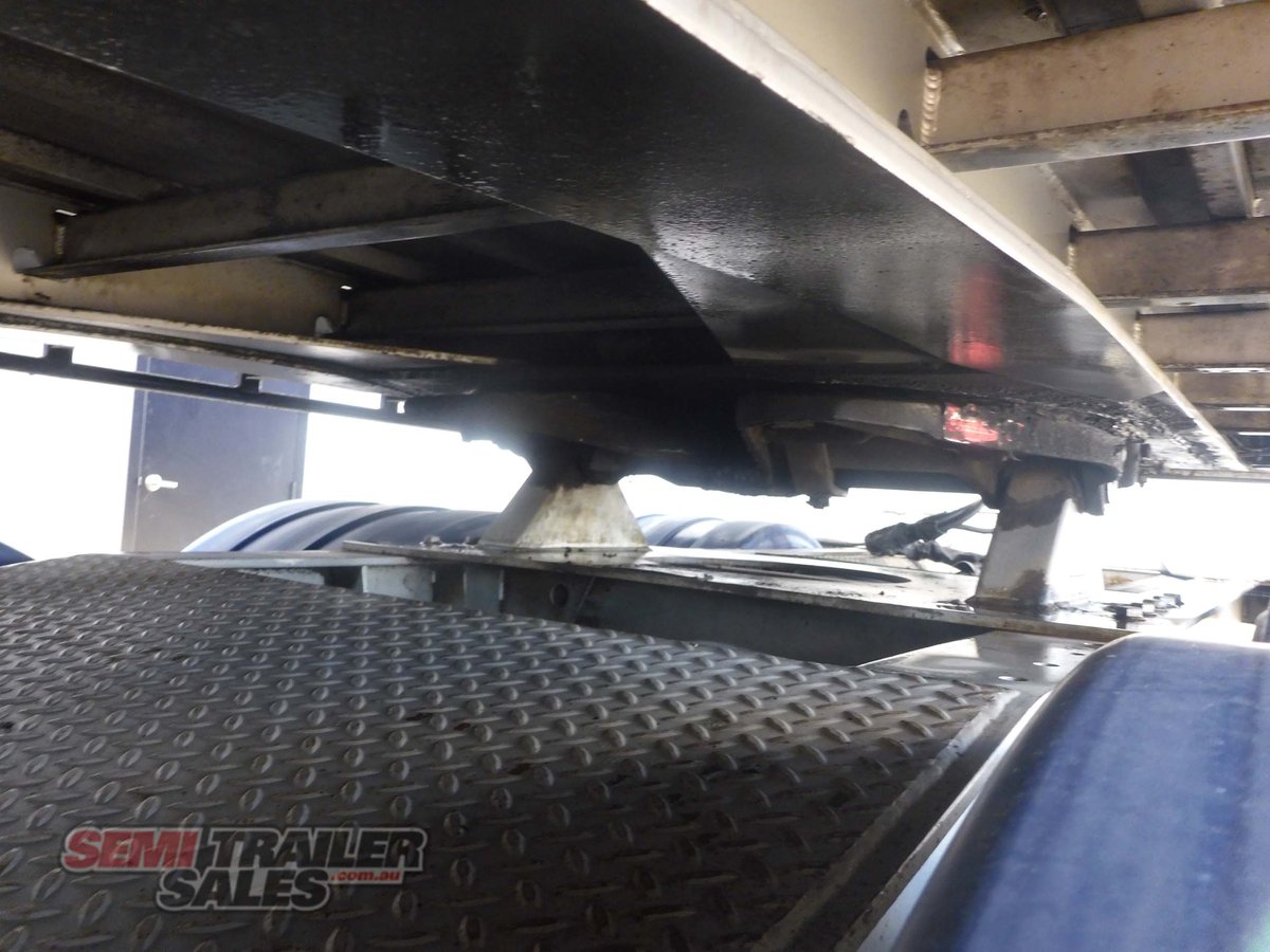 VAWDREY CURTAINSIDER TRAILER