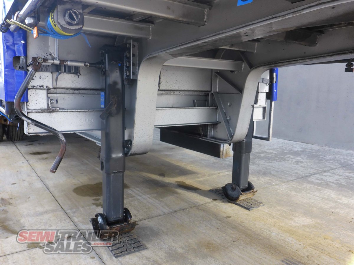 VAWDREY CURTAINSIDER TRAILER