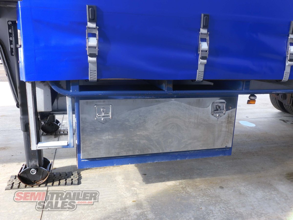 VAWDREY CURTAINSIDER TRAILER