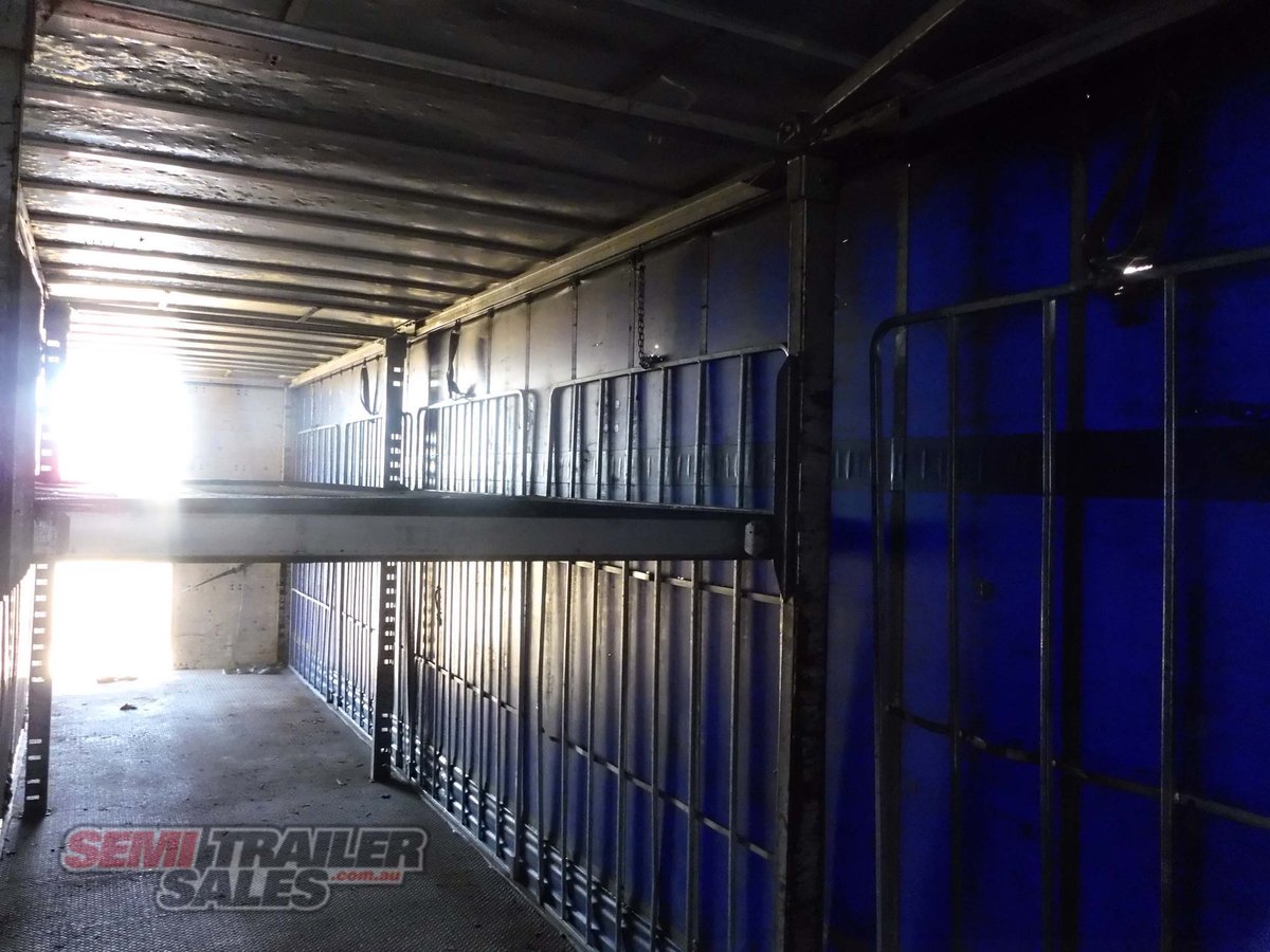 VAWDREY CURTAINSIDER TRAILER