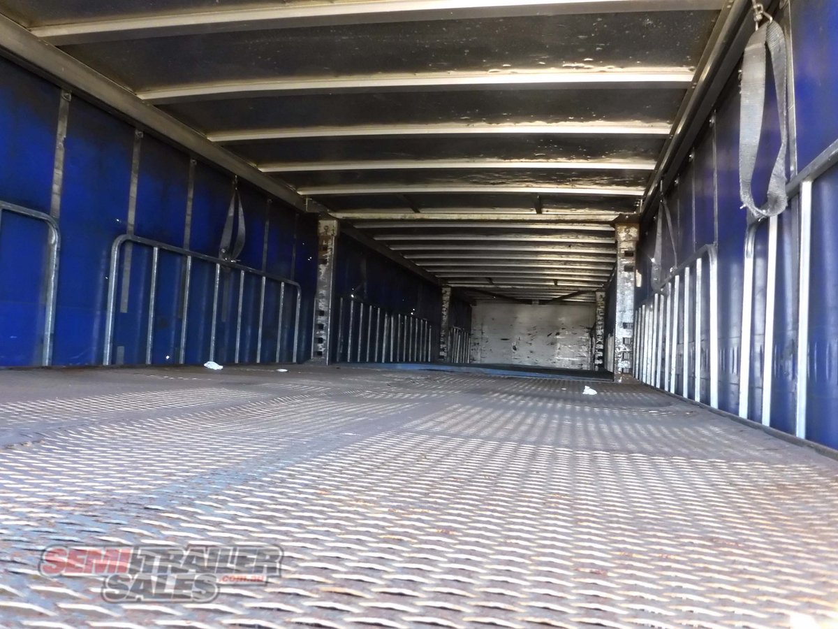 VAWDREY CURTAINSIDER TRAILER