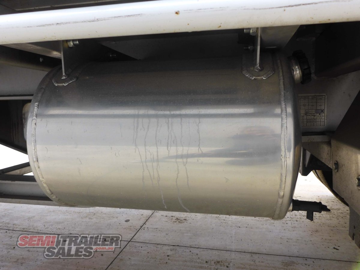 KRUEGER CURTAINSIDER TRAILER