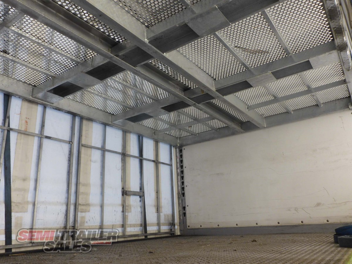 KRUEGER CURTAINSIDER TRAILER