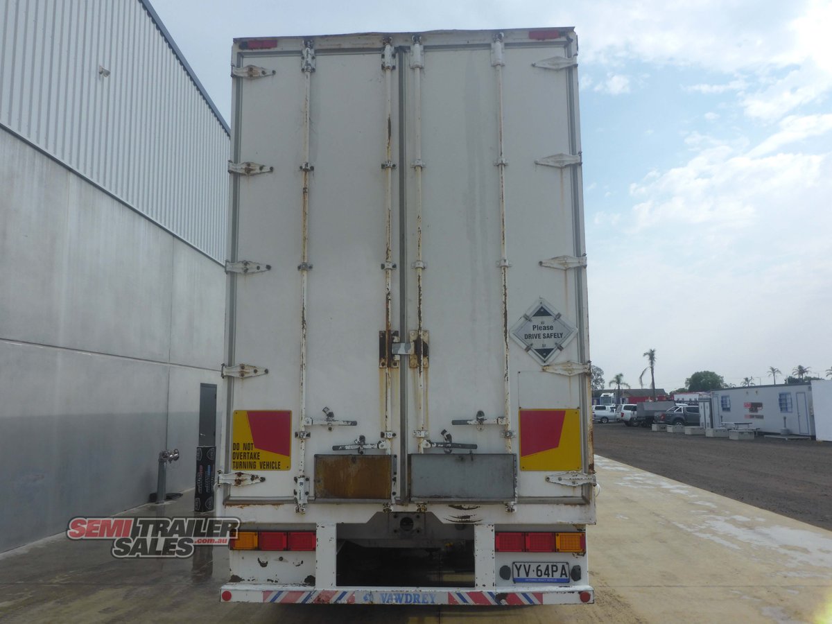 FREIGHTER CURTAINSIDER TRAILER