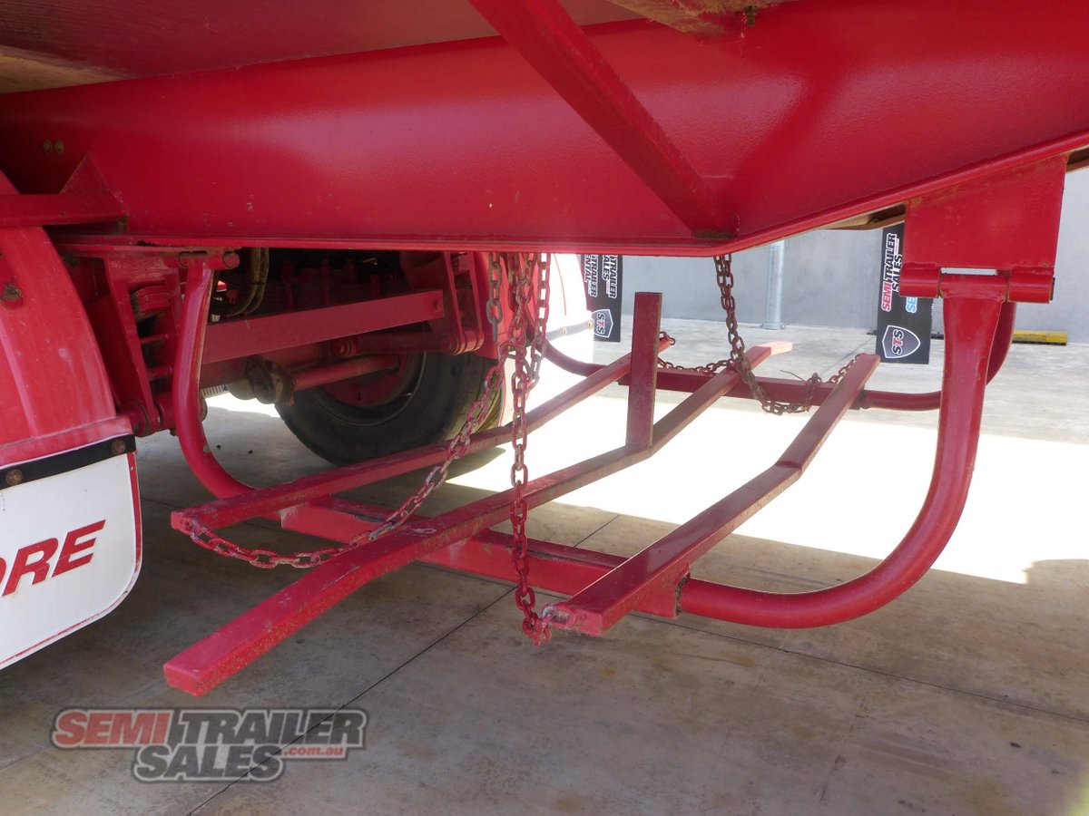 MOORE TANKER TRAILER