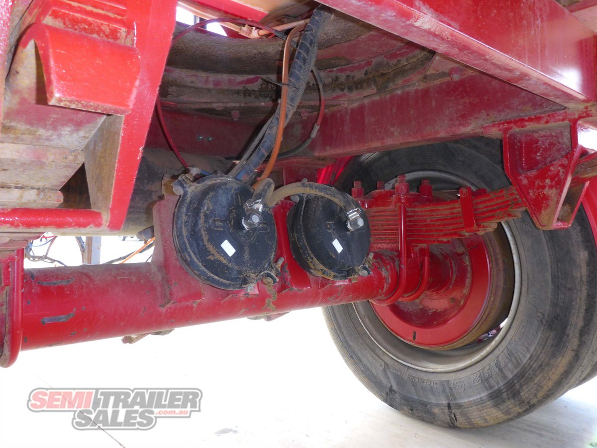 MOORE TANKER TRAILER