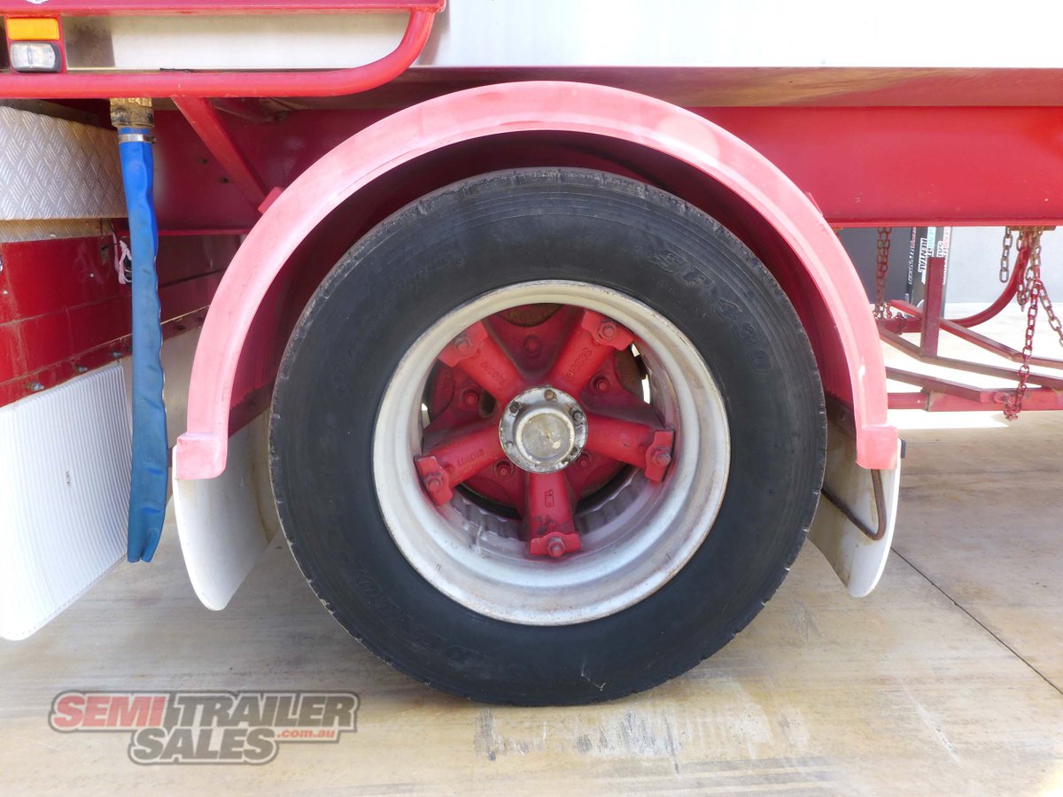 MOORE TANKER TRAILER