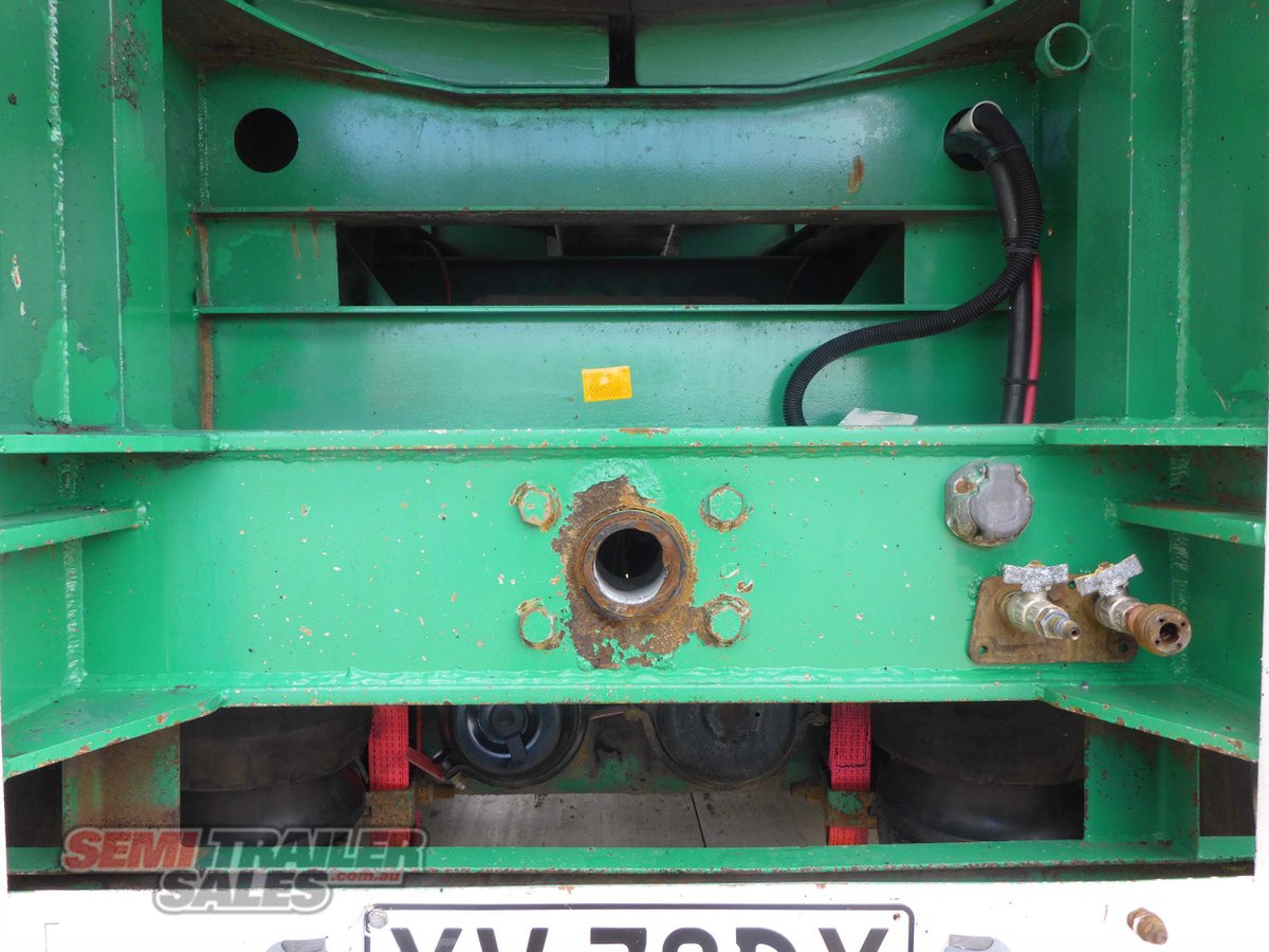 CUSTOM TRAILER