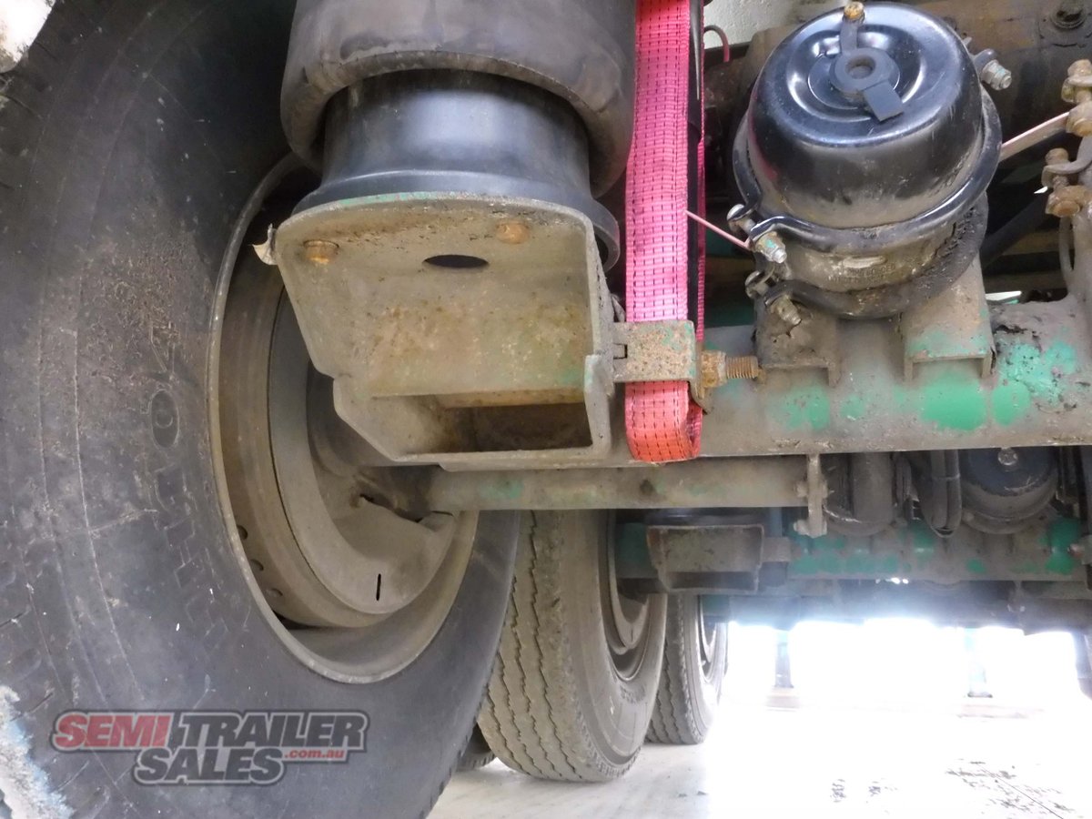 CUSTOM TRAILER