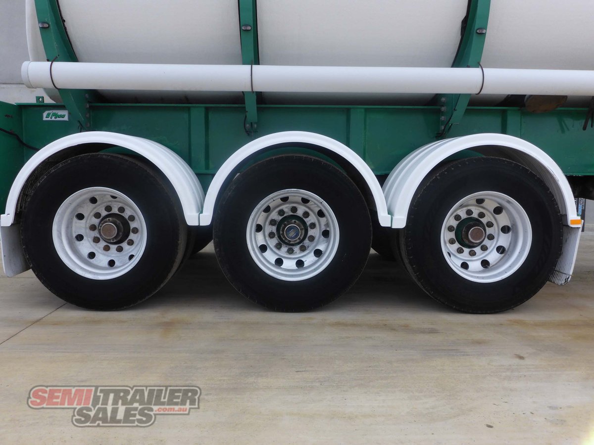 CUSTOM TRAILER
