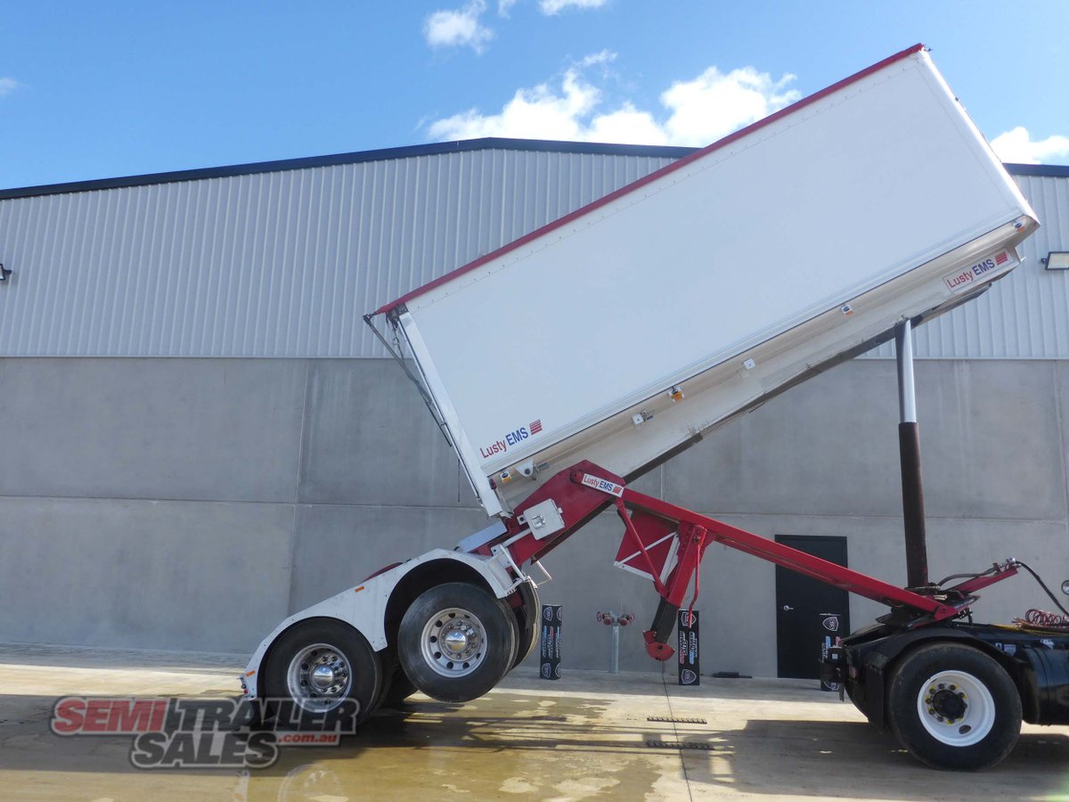 LUSTY TIPPER TRAILER