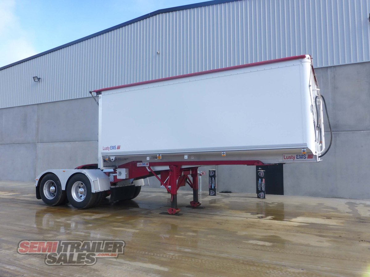 LUSTY TIPPER TRAILER