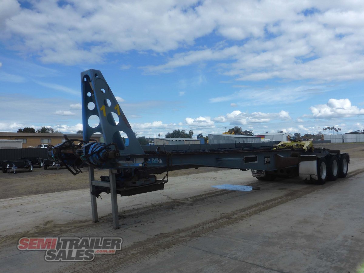 J SMITH & SONS HOOK LIFT TRAILER