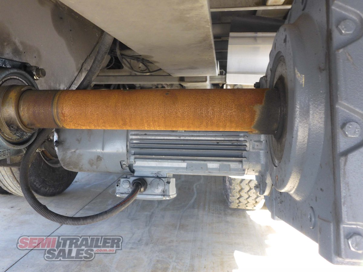 MAXITRANS WALKING FLOOR TRAILER