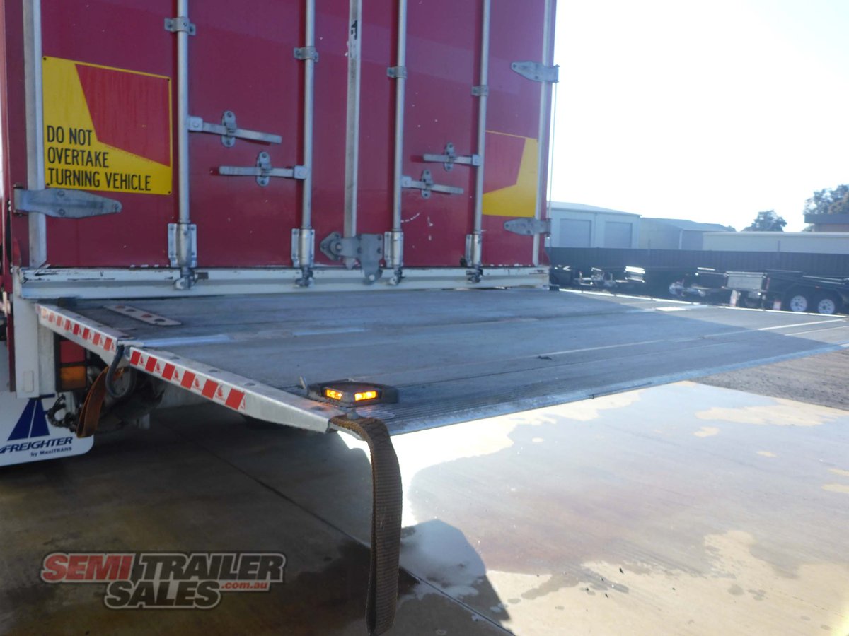 KRUEGER CURTAINSIDER TRAILER