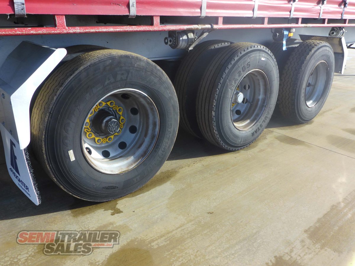 KRUEGER CURTAINSIDER TRAILER