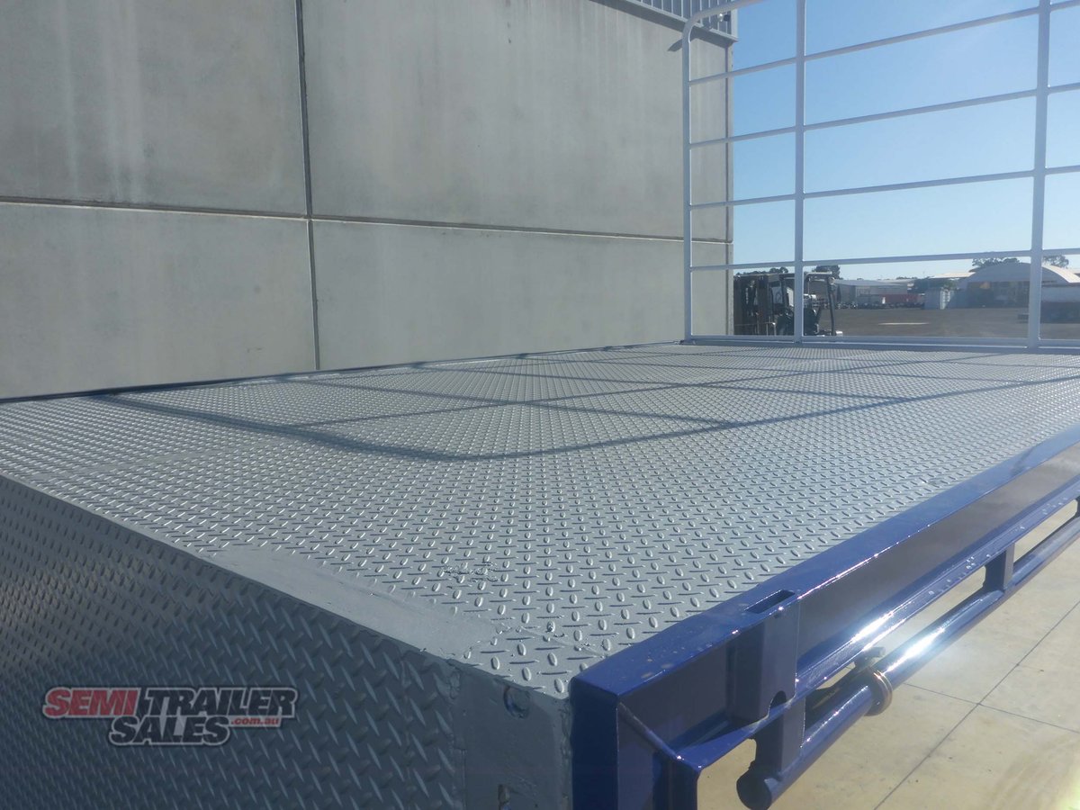KRUEGER DROP DECK TRAILER